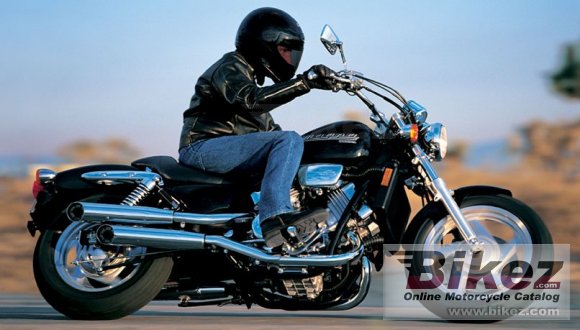 2002 Honda VF 750 C Magna photo